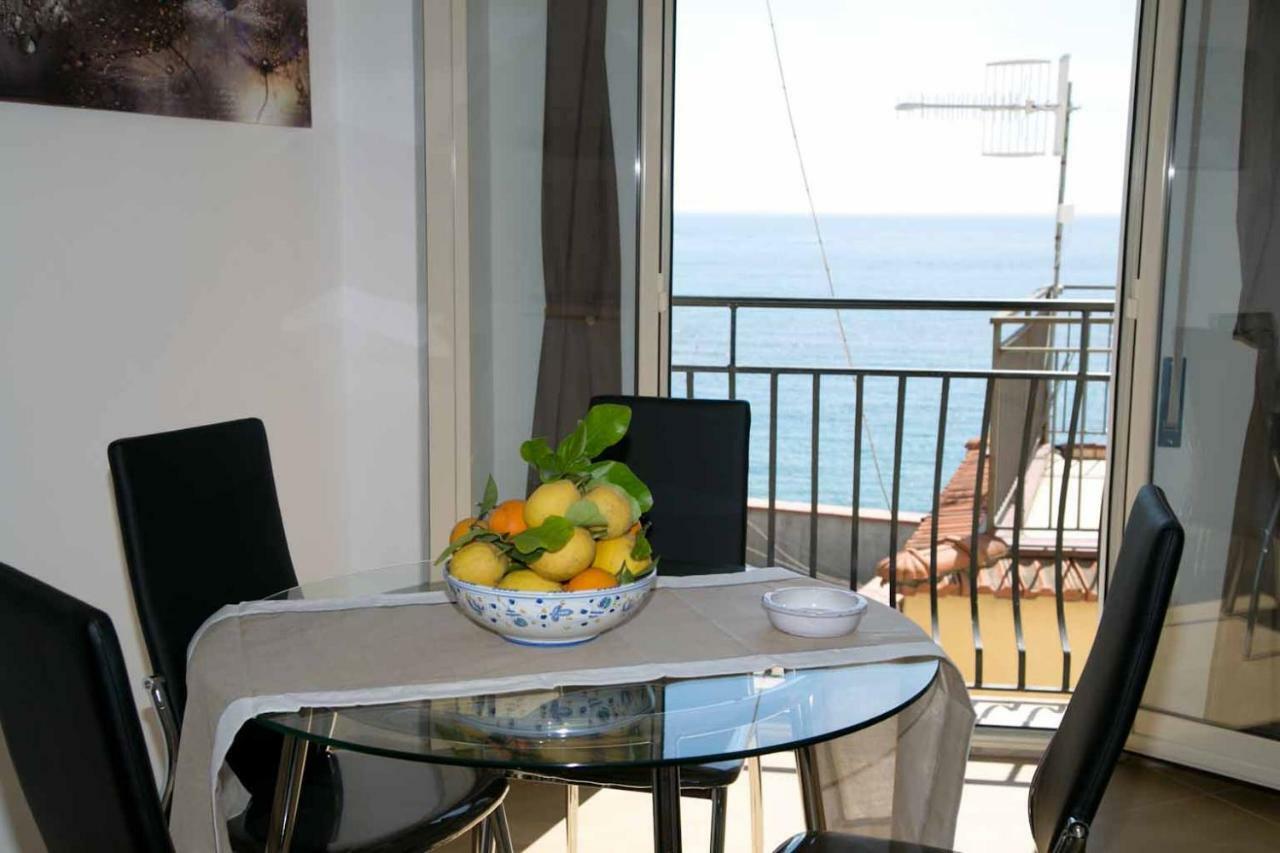 Lolita Holidays Giardini-Naxos Exterior foto